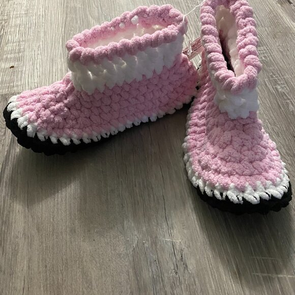 New Super Cozy soft slippers - All in Blue size 7/8 - nonslip bottoms - Picture 6 of 6